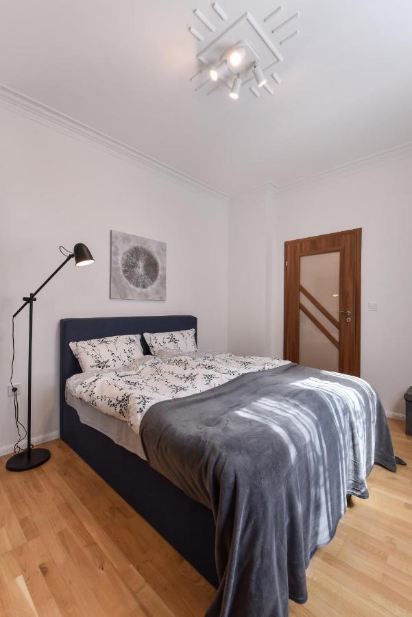 דירות סופיה Cosy & Renovated 2Bd Flat Near Vitoshka By Flat Mаnager מראה חיצוני תמונה